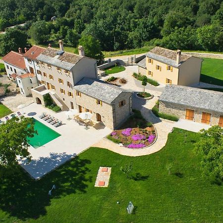 Villa Poropati, Groznjan, Istria - Luxury Countryside Estate For Up To 19 Persons - Large Pool Of 80M2 With Kids Section ภายนอก รูปภาพ